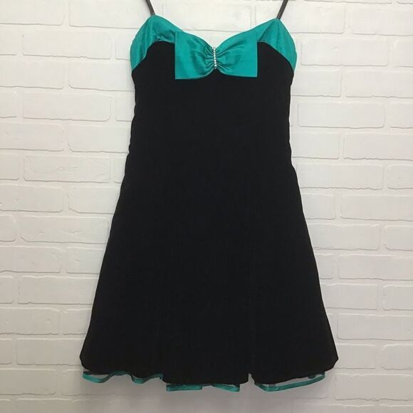 Joseph Ribkoff black velvet strapless ruffle tulle dress crinoline fit & flare 8 - Picture 16 of 16